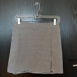NWT Houndstooth Skirt